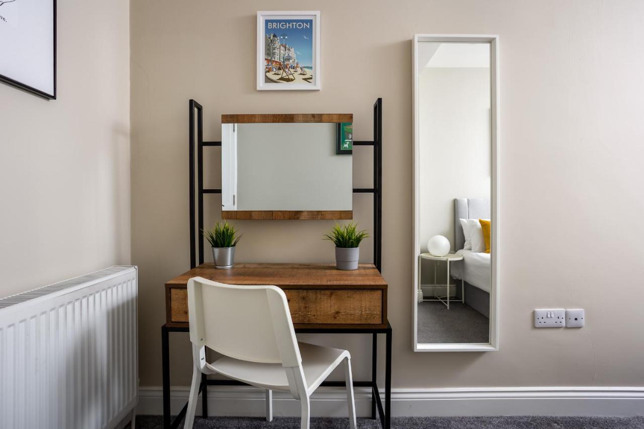 Contemporary Ground Floor Apartment - Town Centre With Parking! Cheltenham Bagian luar foto